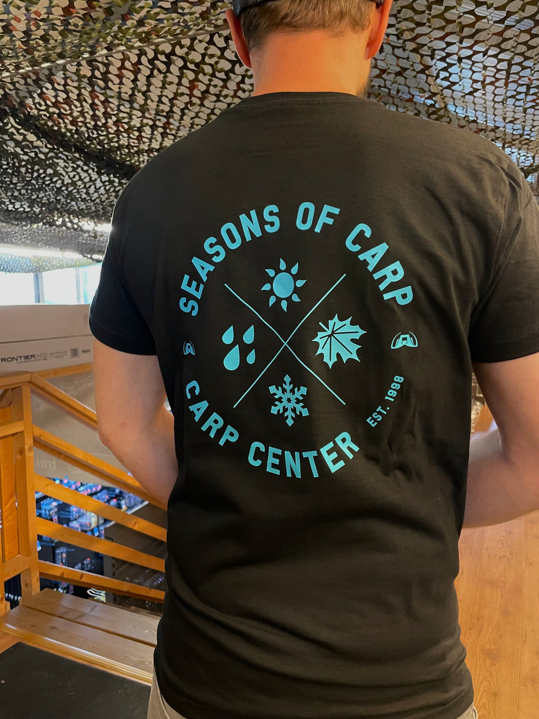 Carp Center T-Shirt Black/Turquoise Season of Carp