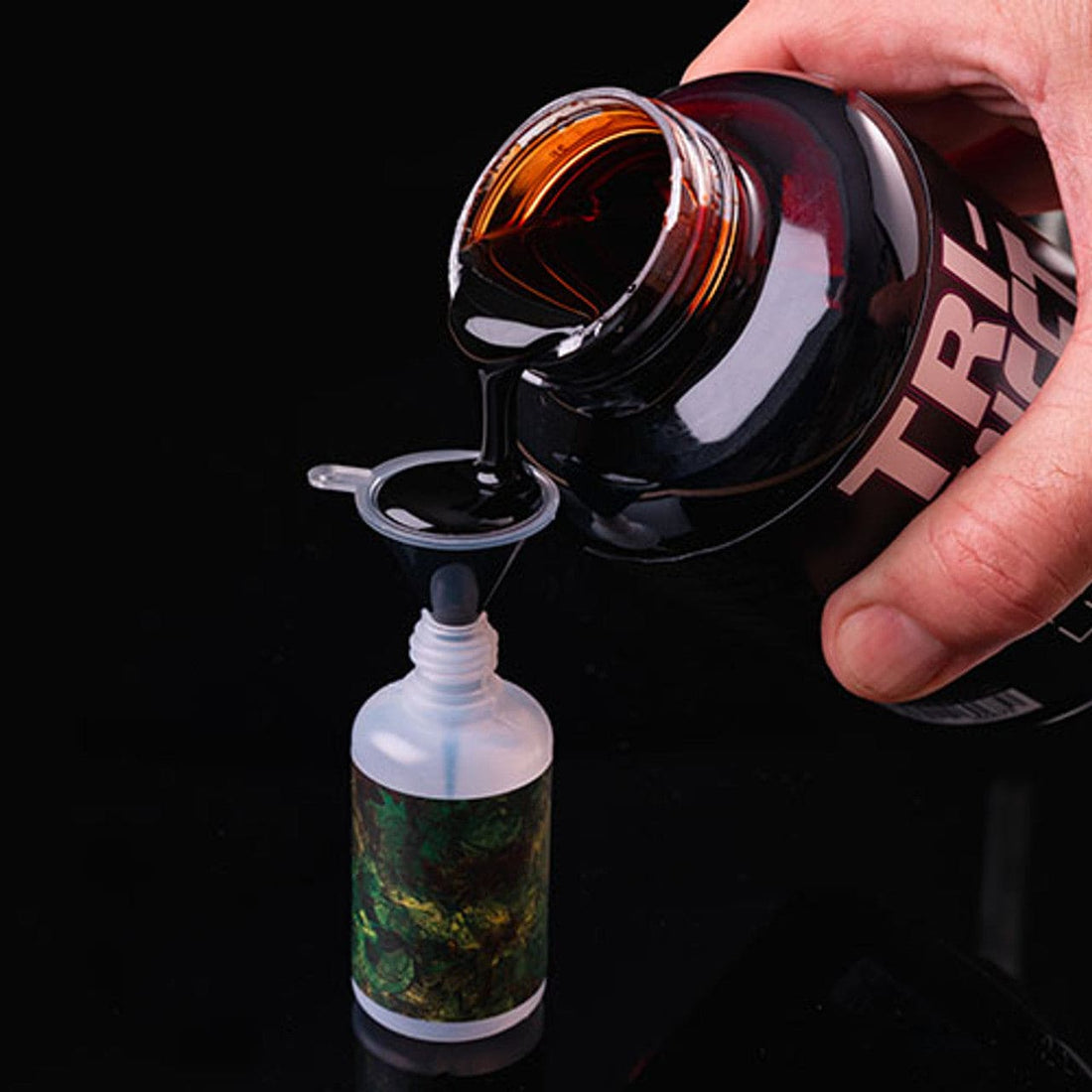 Gardner Camo Injector - Needle Bottel & Funnel