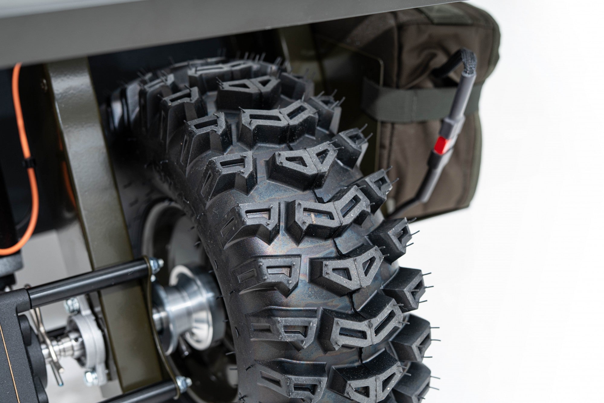 Korda Carp Porter Roamer Power Porter Dark Kamo + Battery + Charger