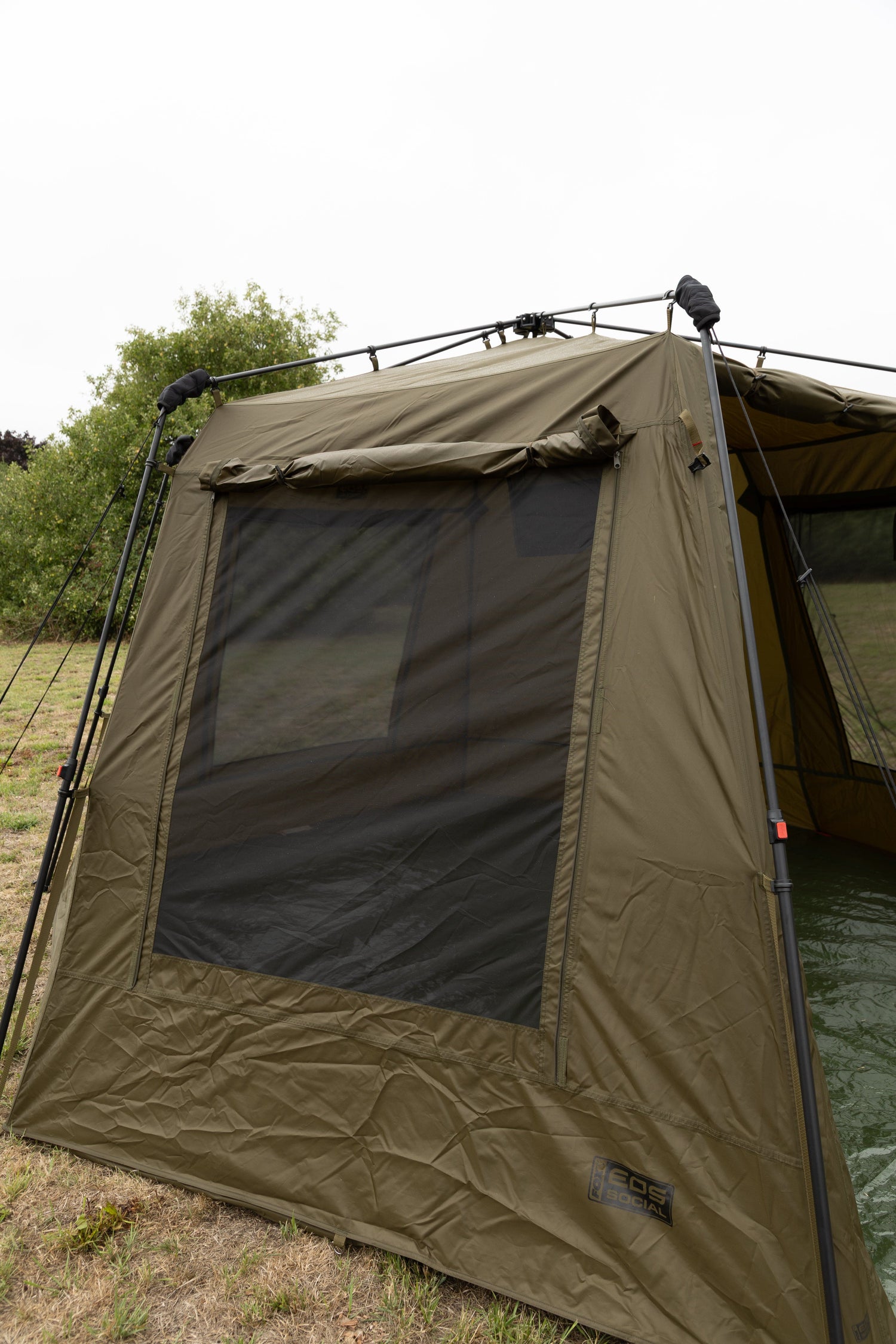 Fox Eos Social Shelter XL – Carp Center