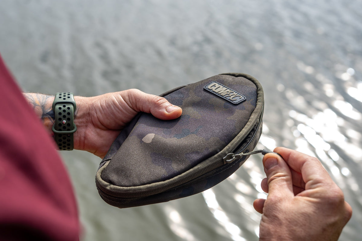 Korda Compac Digital Scales Pouch Dark Kamo