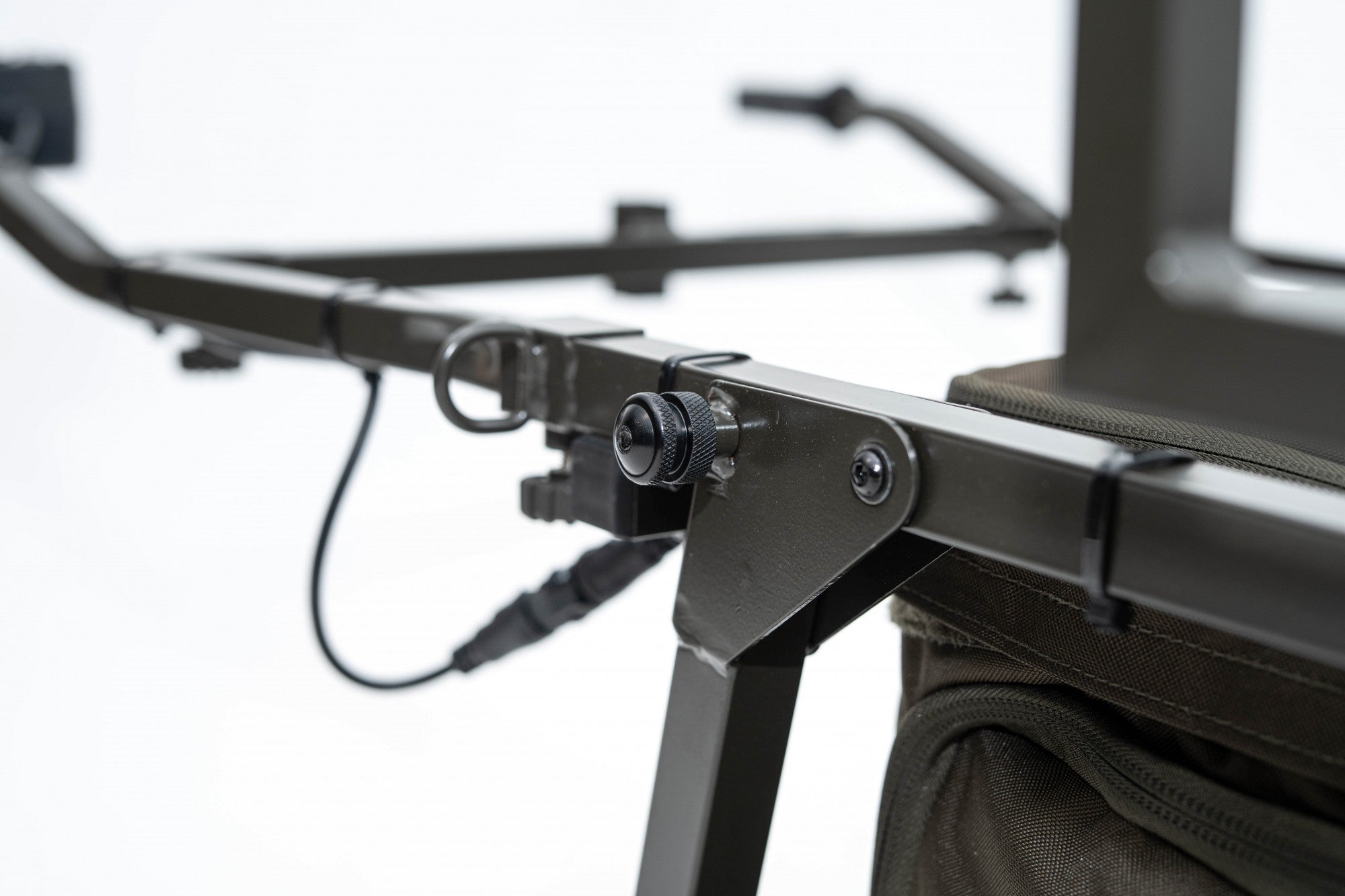 Korda Carp Porter Roamer Power Porter Dark Kamo + Battery + Charger